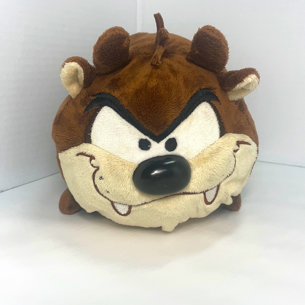 13 inch long 21 inch around Chubby Wubby  Taz plush Six Flags Texas Loony Tunes